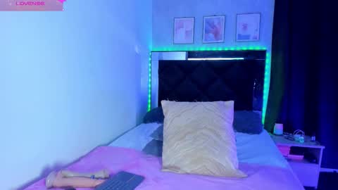 valentinehells online show from March 14, 2026, 9:48 am