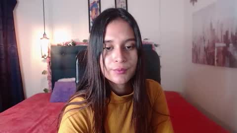 V A L E N T I N I online show from September 9, 2025, 8:08 pm