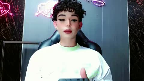 Marian online show from November 23, 2025, 11:26 pm