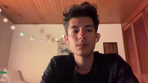 Valentino Beaumont online show from January 19, 2025, 4:01 am