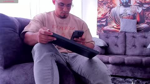 Snapshot of valentino_dossantos chatting on December 21, 2024, 7:38 pm    online show from December 21, 2024, 7:38 pm