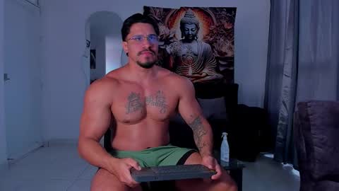 Snapshot of valentino_dossantos chatting on October 18, 2025, 2:40 pm    online show from October 18, 2025, 2:40 pm
