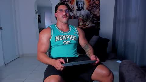 Snapshot of valentino_dossantos chatting on October 23, 2025, 8:18 pm    online show from October 23, 2025, 8:18 pm