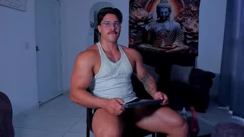 Snapshot of valentino_dossantos chatting on October 25, 2025, 2:02 pm    online show from October 25, 2025, 2:02 pm
