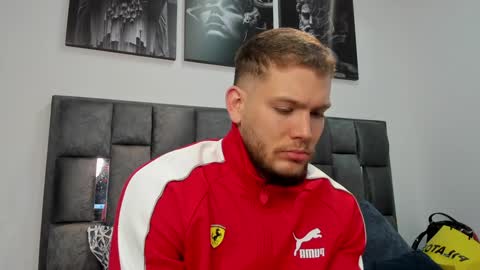 Valentino Ferrari online show from December 22, 2024, 2:17 am
