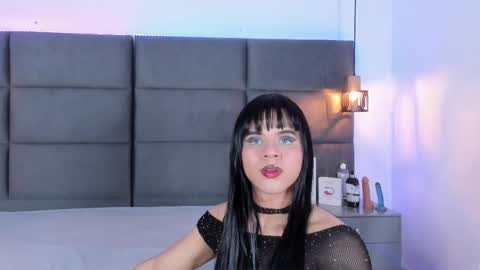 valentino moon online show from October 13, 2025, 3:06 am