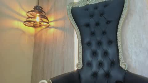 valentino_moretti online show from March 19, 2026, 11:36 am