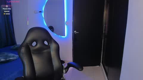 valentino santos online show from November 11, 2025, 12:27 pm