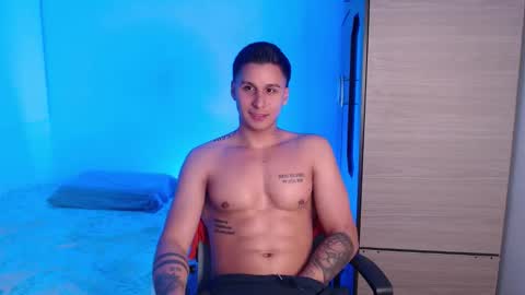 Snapshot of valentinosex_1 chatting on September 23, 2025, 1:08 am VALENTINO online show from September 23, 2025, 1:08 am