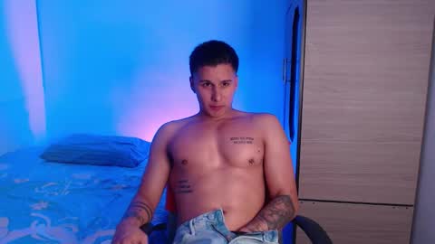 Snapshot of valentinosex_1 chatting on September 28, 2025, 2:28 am VALENTINO online show from September 28, 2025, 2:28 am