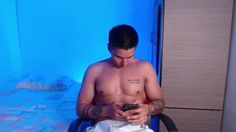 Snapshot of valentinosex_1 chatting on October 3, 2025, 11:46 pm VALENTINO online show from October 3, 2025, 11:46 pm