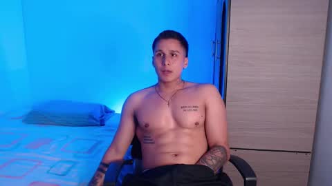 Snapshot of valentinosex_1 chatting on October 14, 2025, 9:26 pm VALENTINO online show from October 14, 2025, 9:26 pm