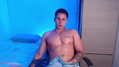 VALENTINO online show from February 3, 2026, 11:21 pm