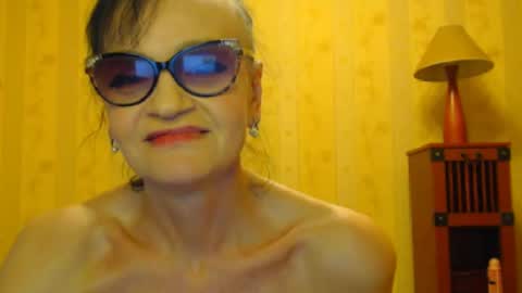 valentijm online show from March 4, 2025, 1:06 pm