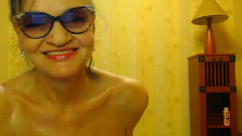 valentijm online show from March 5, 2025, 3:29 pm