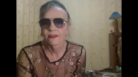 valentijm online show from April 6, 2026, 6:42 pm