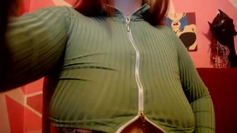 Snapshot of valeri_cove chatting on July 5, 2026, 5:42 pm Valeri Cove online show from July 5, 2026, 5:42 pm