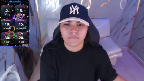 valeri_harpers4 online show from November 1, 2025, 2:13 am