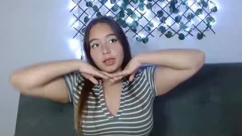 valeria online show from February 18, 2025, 4:58 am