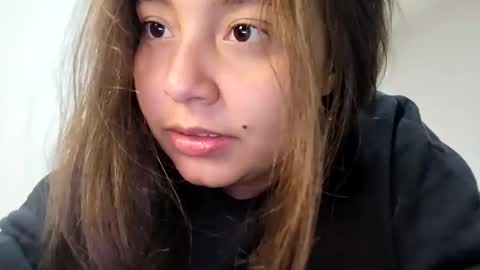 valeria online show from March 1, 2025, 8:31 pm