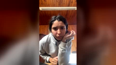 valeria_feroz online show from May 20, 2026, 1:50 pm