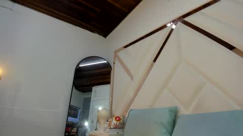 valeria_gil_ online show from June 14, 2026, 8:00 pm