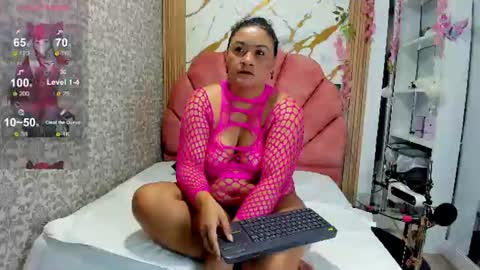 Costume lover online show from June 14, 2026, 12:29 pm