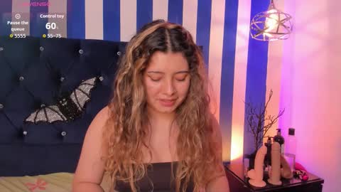 valeria_rouse28 online show from October 29, 2025, 5:58 pm