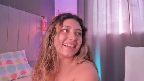 valeria_rouse28 online show from December 17, 2025, 9:32 pm