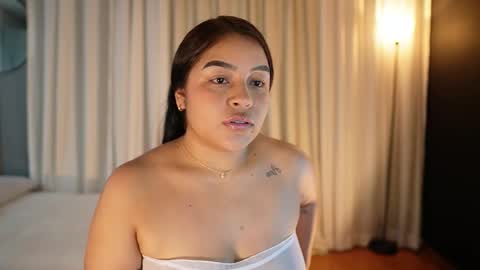 Valeria    online show from September 13, 2025, 3:56 pm