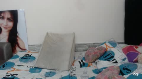 Snapshot of valeria_sweet91 chatting on December 3, 2024, 5:20 am valeria online show from December 3, 2024, 5:20 am