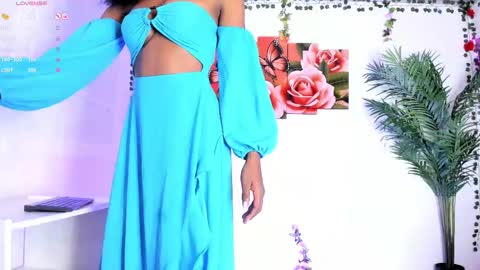Snapshot of valeria_thompson1 chatting on March 4, 2025, 8:38 pm Valeria online show from March 4, 2025, 8:38 pm
