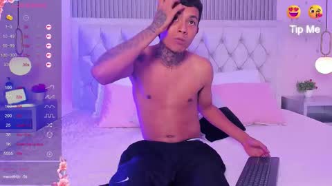 valeriacute_18 online show from March 20, 2026, 8:14 pm