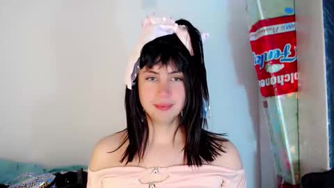 valeriagill_ online show from October 19, 2025, 8:31 pm