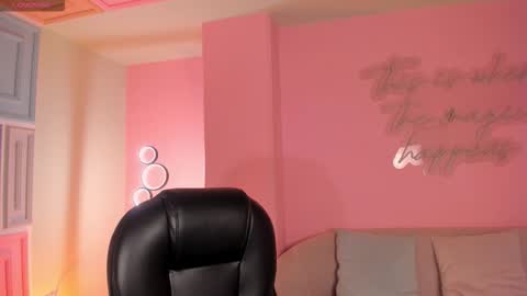 Valeria online show from October 20, 2025, 12:11 am