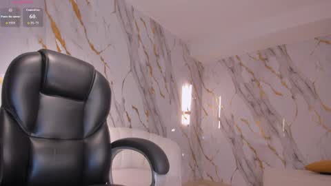Valeria online show from April 25, 2026, 1:52 pm