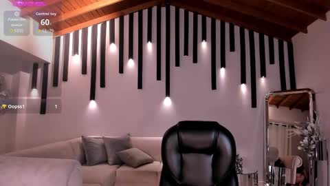 Snapshot of valeriavelvet chatting on September 26, 2025, 12:09 pm Vale online show from September 26, 2025, 12:09 pm