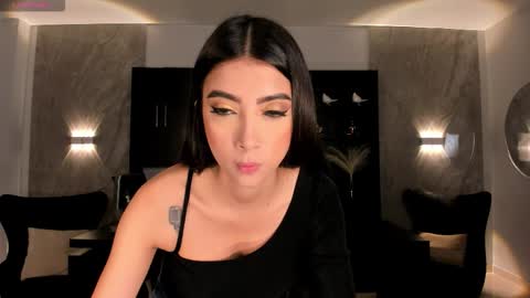 Snapshot of valeriavelvet chatting on October 17, 2025, 12:08 pm Vale online show from October 17, 2025, 12:08 pm