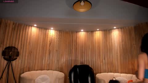 Snapshot of valeriavelvet chatting on October 22, 2025, 12:05 pm Vale online show from October 22, 2025, 12:05 pm