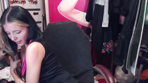 ValeriaXKiss online show from December 15, 2024, 7:10 pm