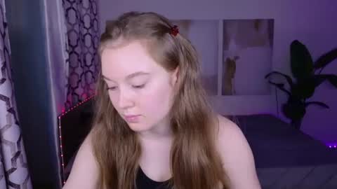 Snapshot of valericherry chatting on June 20, 2026, 7:11 am ValeriCherry online show from June 20, 2026, 7:11 am