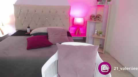 Snapshot of valerie_21 chatting on December 11, 2024, 12:34 pm Valeriee online show from December 11, 2024, 12:34 pm