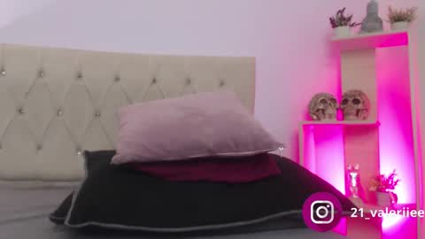 Snapshot of valerie_21 chatting on January 9, 2025, 12:09 pm Valeriee online show from January 9, 2025, 12:09 pm