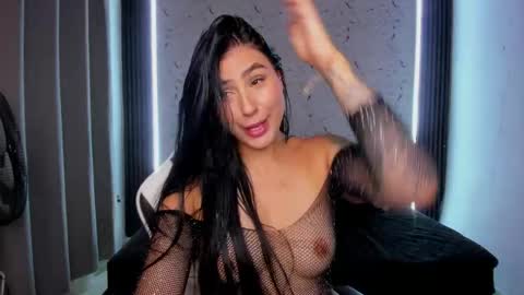 Snapshot of valerie_corthez chatting on April 7, 2026, 7:25 pm VALERIE online show from April 7, 2026, 7:25 pm