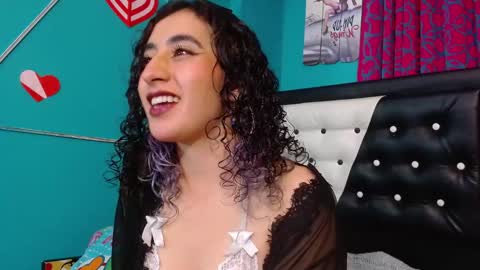 Snapshot of valerie_mase chatting on October 17, 2025, 8:11 pm vale online show from October 17, 2025, 8:11 pm