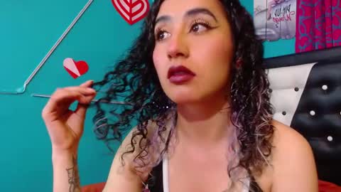 Snapshot of valerie_mase chatting on October 28, 2025, 8:00 pm vale online show from October 28, 2025, 8:00 pm