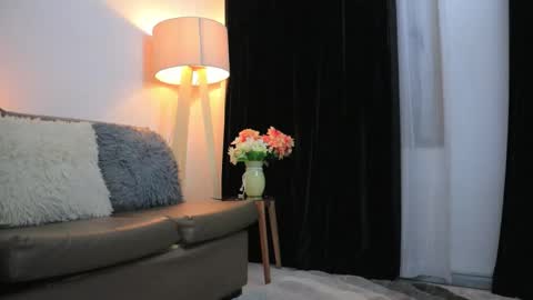 Snapshot of valeriebony chatting on March 12, 2026, 4:18 am Valerie Style3 online show from March 12, 2026, 4:18 am