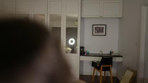 Valerie online show from October 11, 2025, 2:33 am