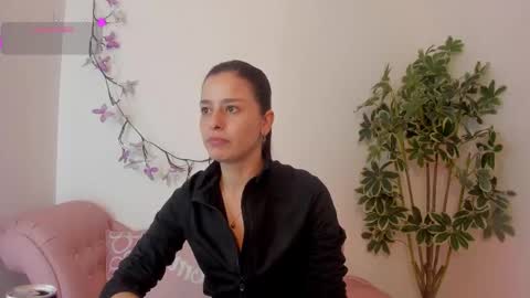 Snapshot of valeriemattson_ chatting on October 25, 2025, 11:32 pm valeriemattson_ online show from October 25, 2025, 11:32 pm