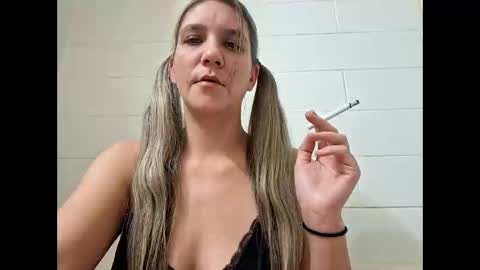 Snapshot of valerierayne13 chatting on March 1, 2026, 5:20 am ValerieRayne online show from March 1, 2026, 5:20 am